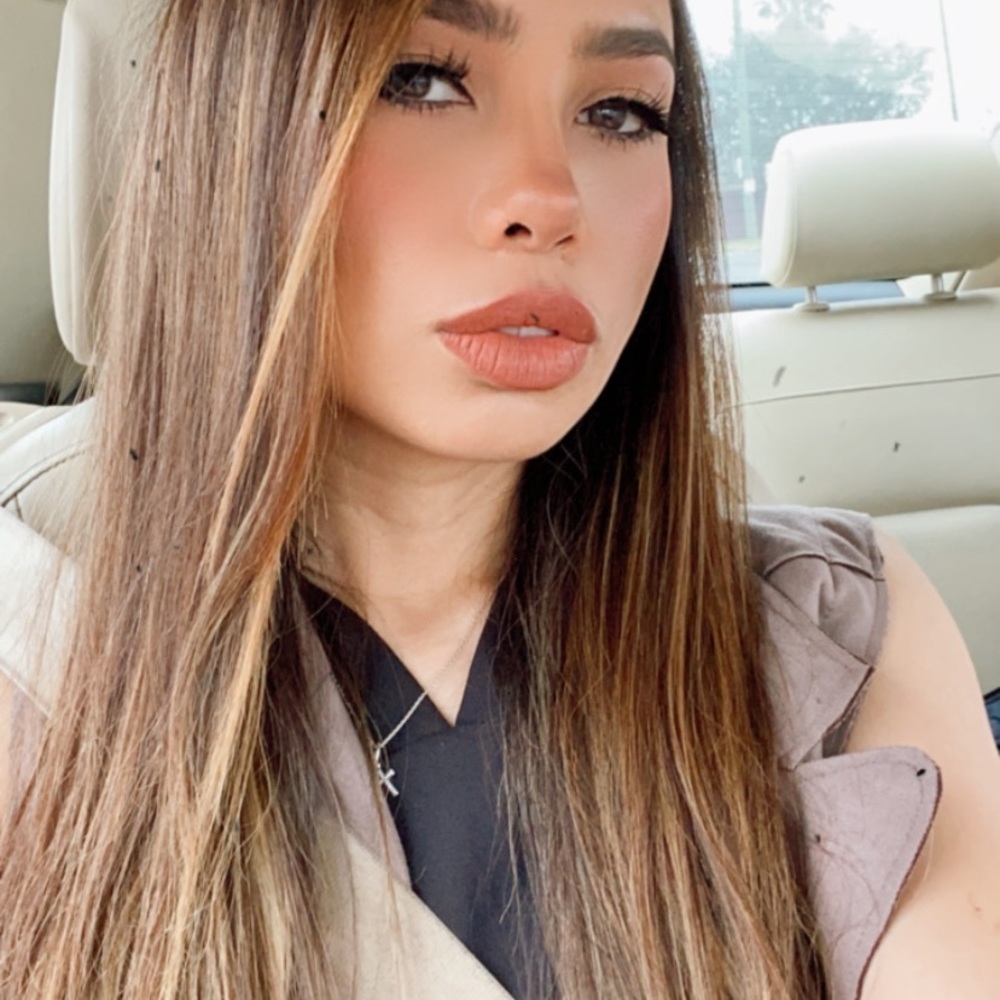 Meet your Posher, Steph